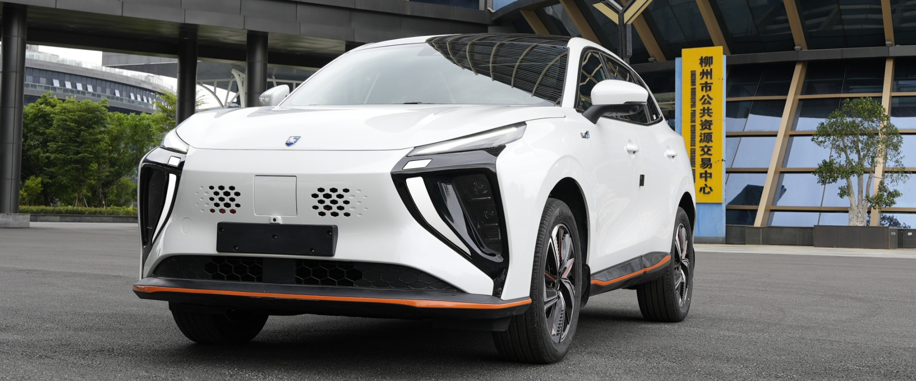 Automobile Gallery Image 6