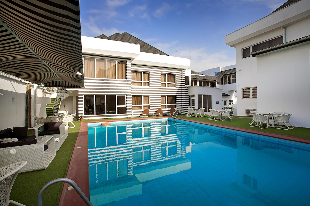 Summerset Continental Hotel